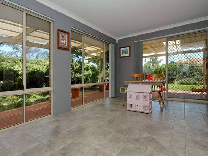 19 Wattlebird Crescent, Ellenbrook WA 6069