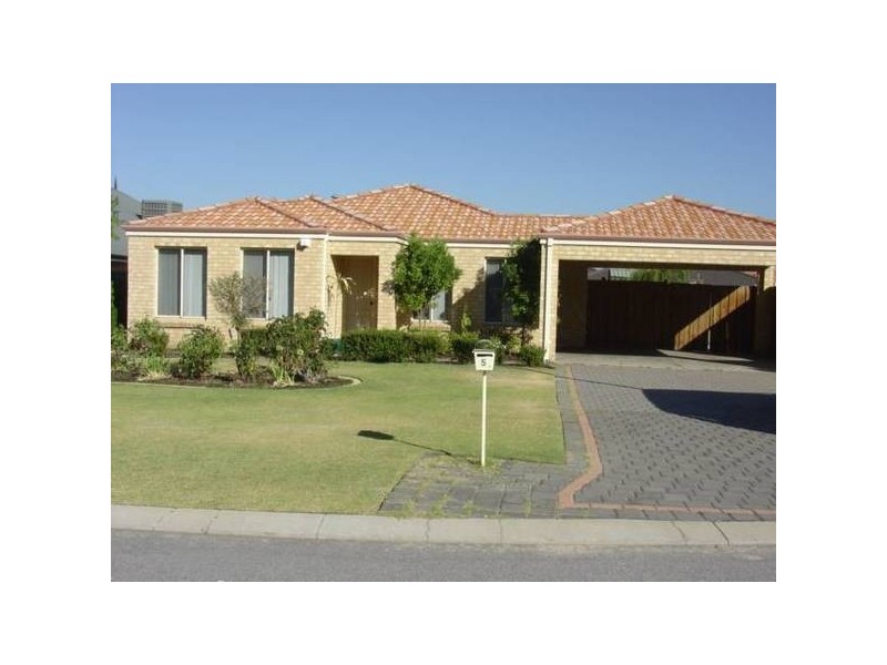 5 Florac Close, Ellenbrook WA 6069
