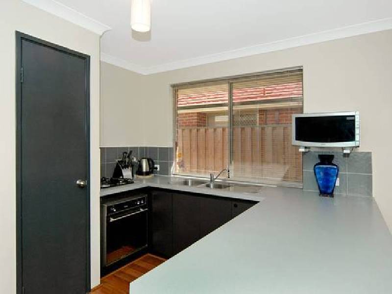 18 Halpin Circle, Ellenbrook WA 6069