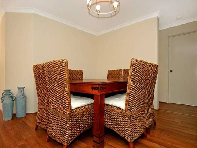 18 Halpin Circle, Ellenbrook WA 6069