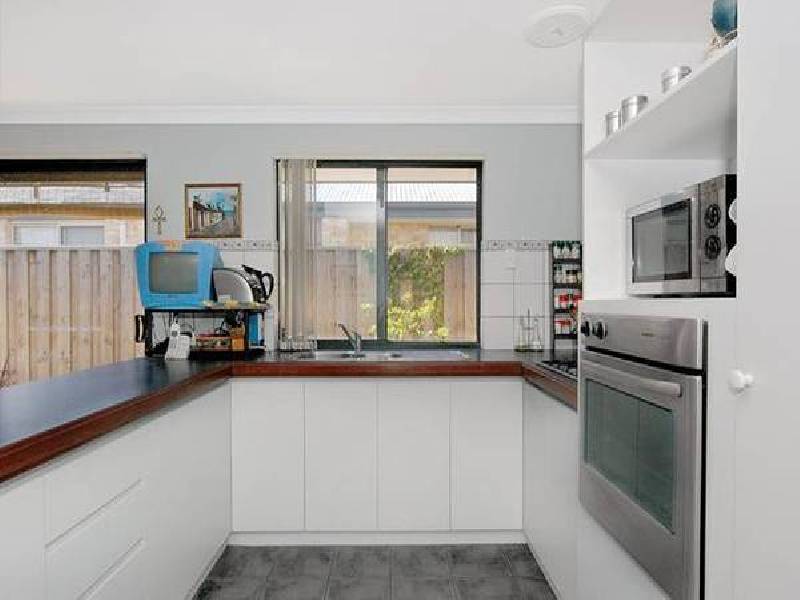 82 Pinegrove Drive, Ellenbrook WA 6069