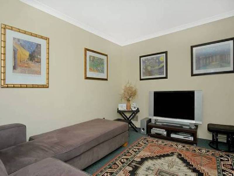 82 Pinegrove Drive, Ellenbrook WA 6069