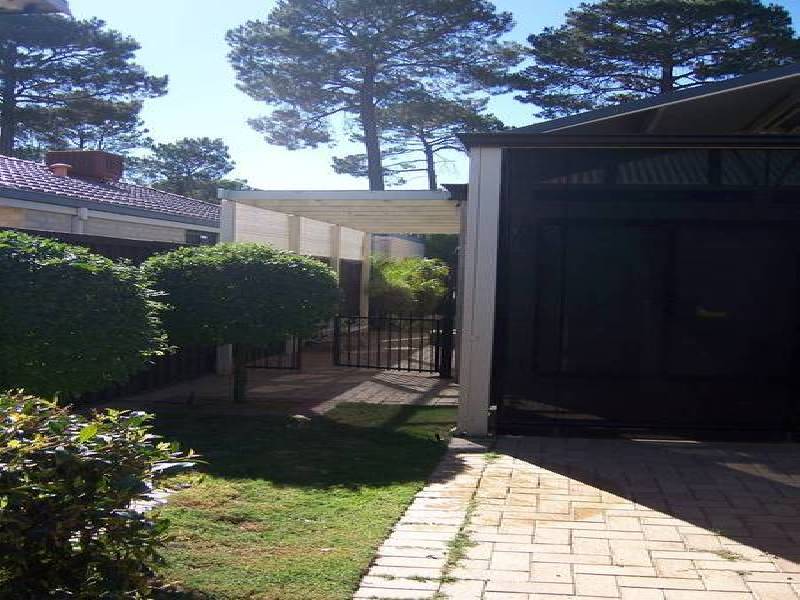 23 Sorrento Turn, Ellenbrook WA 6069