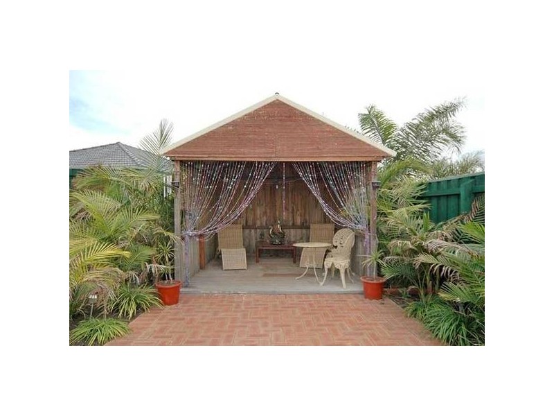 4 Carinta Court, Ellenbrook WA 6069