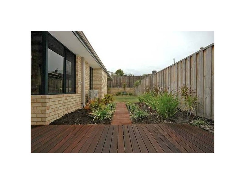 Pinegrove Drive, Ellenbrook WA 6069