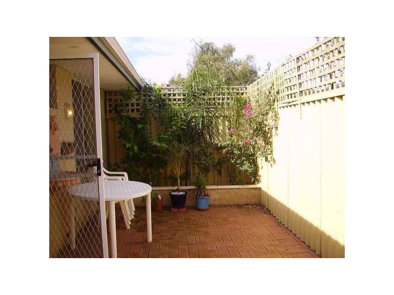 2/72 Waterloo Street, Joondanna WA 6060