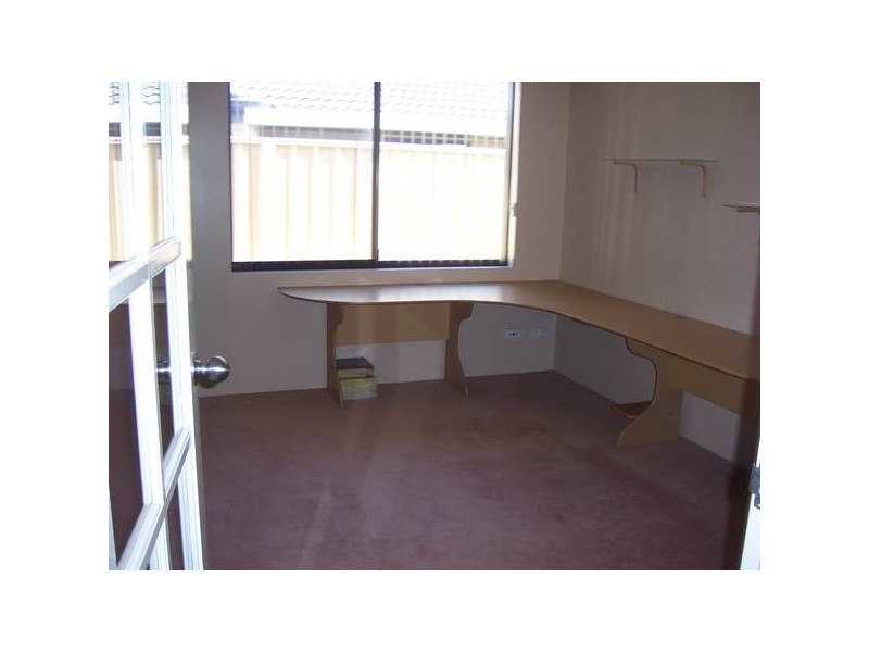 Abbotswood Drive, Landsdale WA 6065