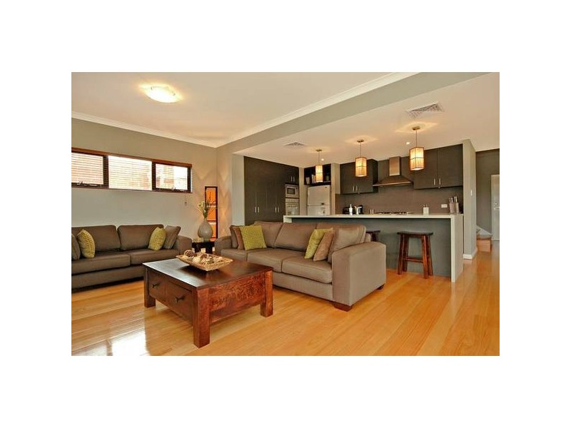 12 Deveraux Crescent, Ellenbrook WA 6069