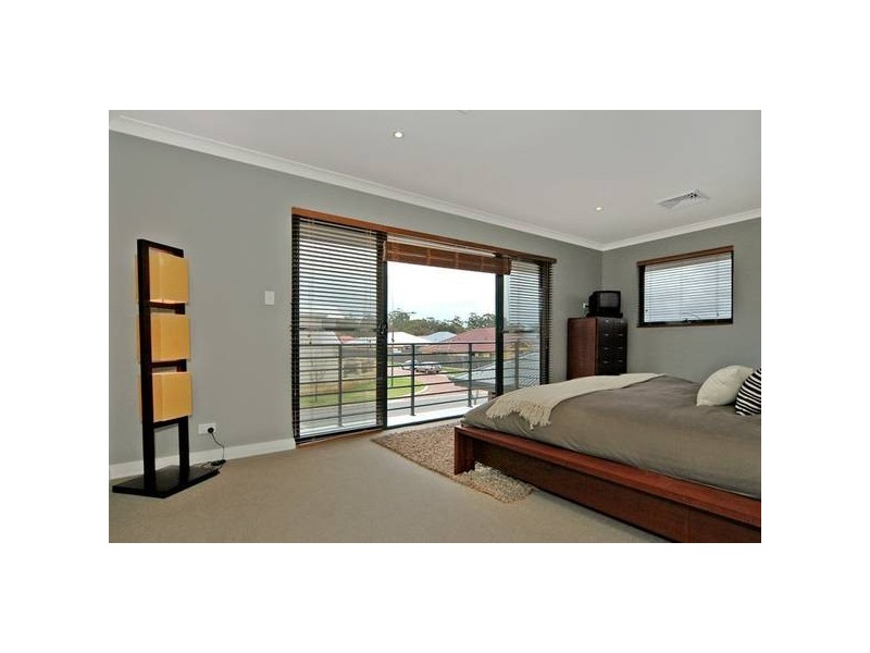 12 Deveraux Crescent, Ellenbrook WA 6069