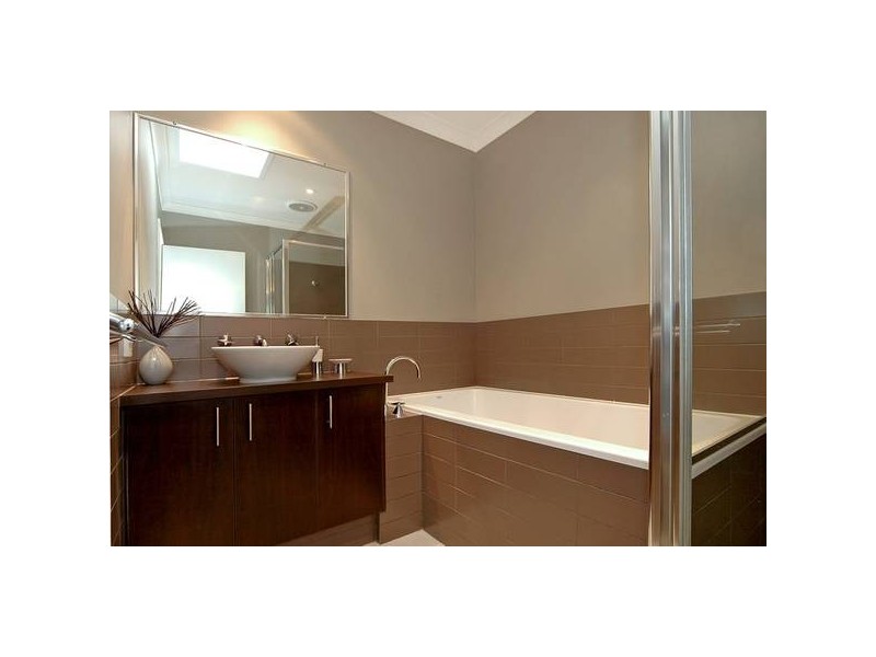 12 Deveraux Crescent, Ellenbrook WA 6069