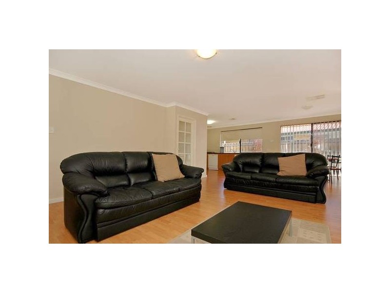 33 Tokara Avenue, Henley Brook WA 6055