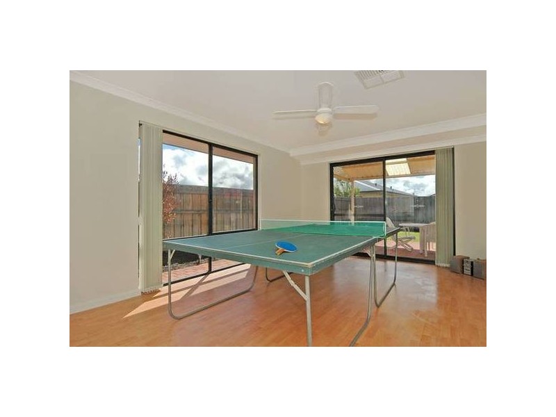 33 Tokara Avenue, Henley Brook WA 6055