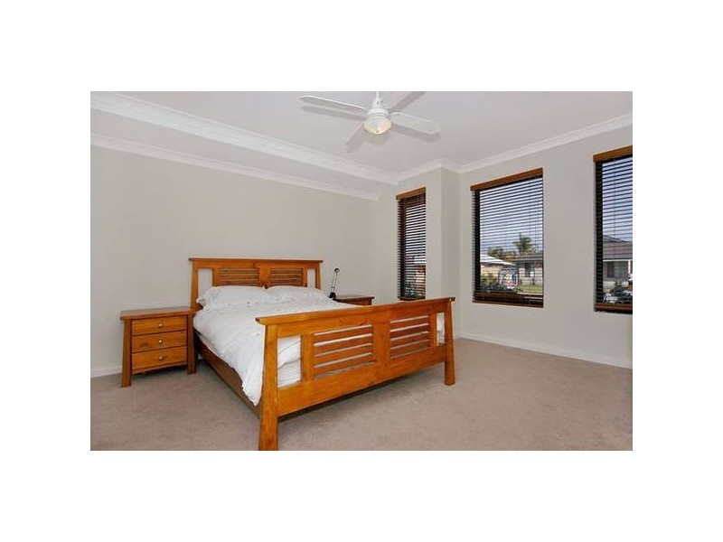 33 Tokara Avenue, Henley Brook WA 6055