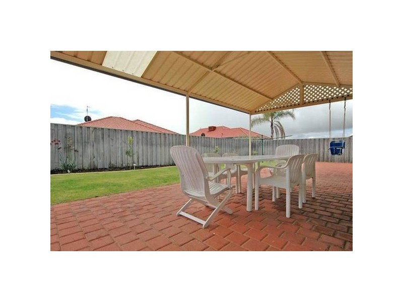 33 Tokara Avenue, Henley Brook WA 6055