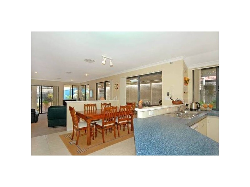 35 Vaucluse Crescent, Ellenbrook WA 6069