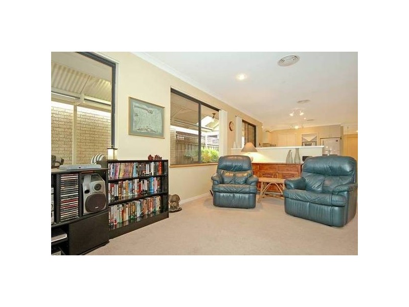 35 Vaucluse Crescent, Ellenbrook WA 6069