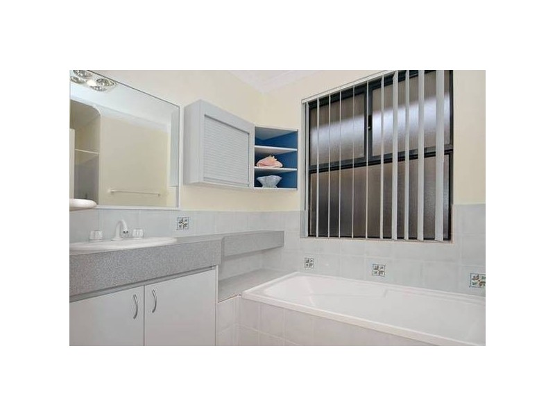 35 Vaucluse Crescent, Ellenbrook WA 6069