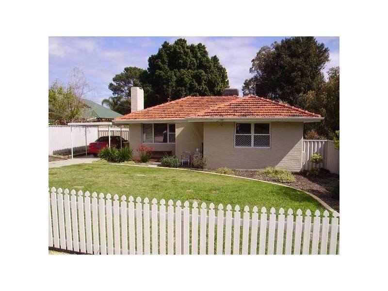 15 Ferrier St, Swan View WA 6056
