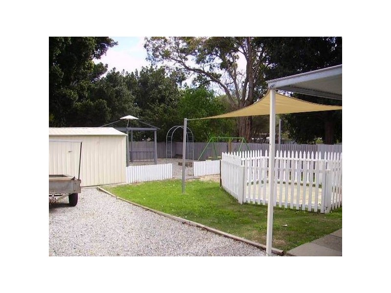 15 Ferrier St, Swan View WA 6056