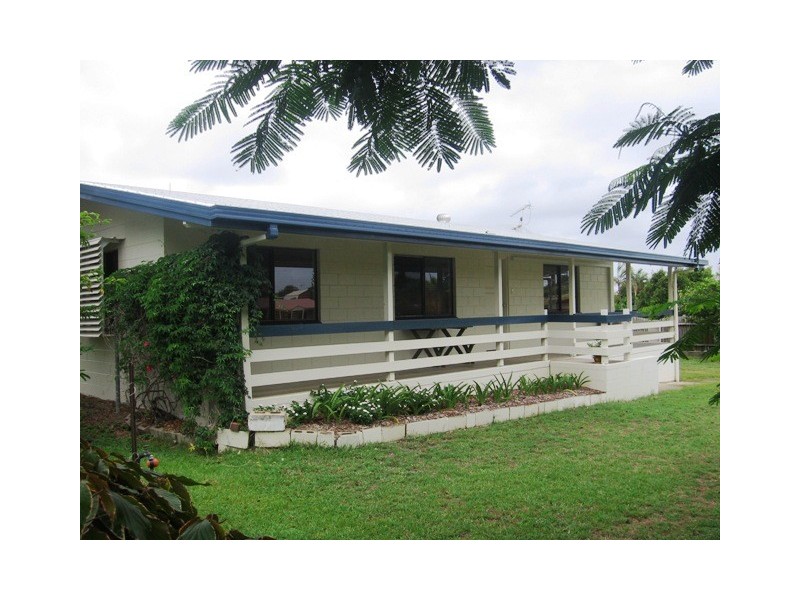 6 Crane Street, Emu Park QLD 4710