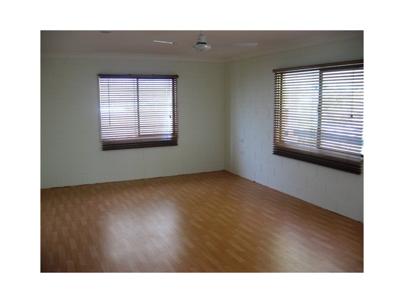 6 Crane Street, Emu Park QLD 4710