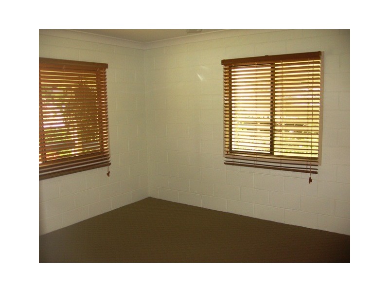 6 Crane Street, Emu Park QLD 4710
