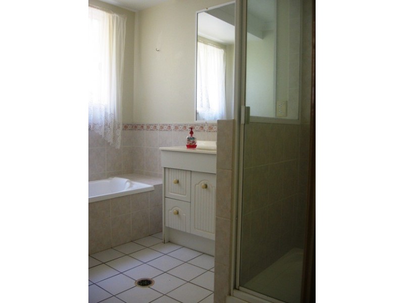 6 Hitchcock Lane, Keppel Sands QLD 4702