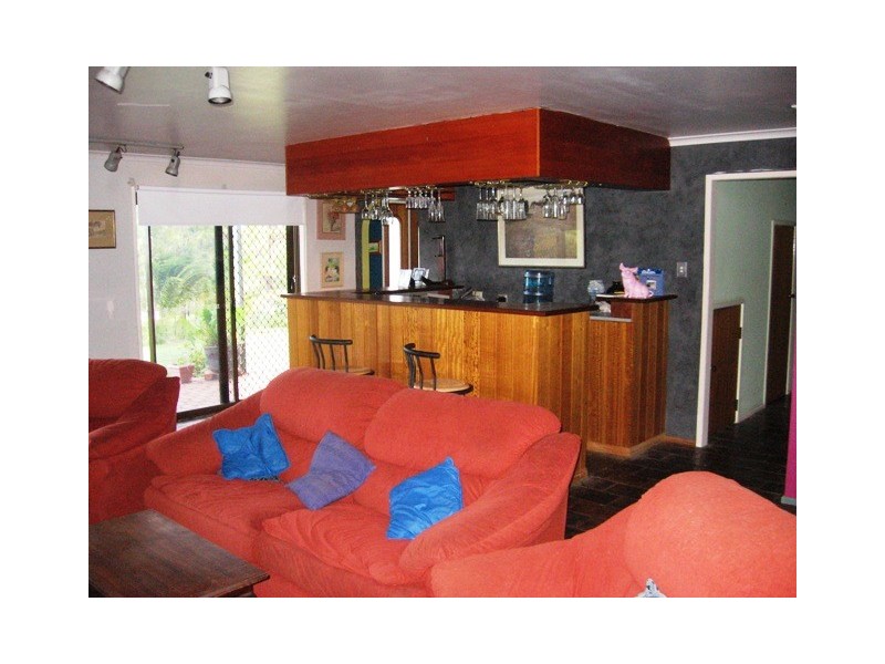 697 Keppel Sands Rd, Tungamull QLD 4702