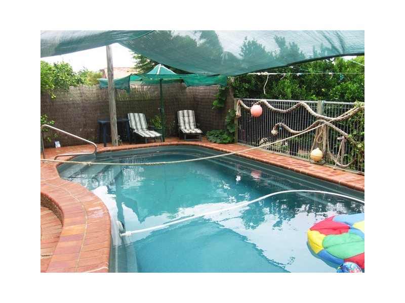 9 Strow Street, Barlows Hill QLD 4703