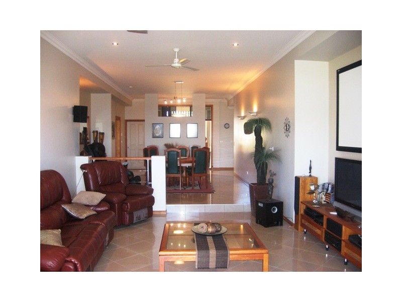 10 San Marino Way, Zilzie QLD 4710