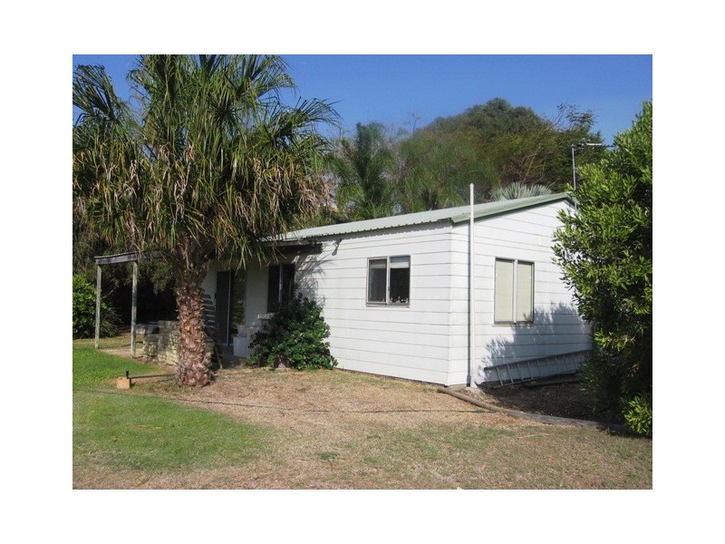 11 Gap Street, Emu Park QLD 4710