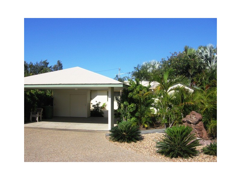 2/2 Reef Street, Zilzie QLD 4710