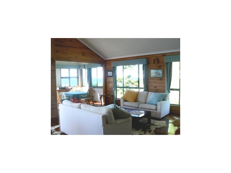 112 Archer Street, Emu Park QLD 4710