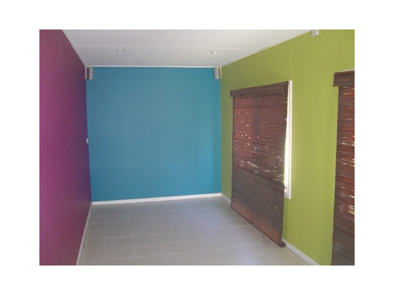 11 Meadow Street, Keppel Sands QLD 4702