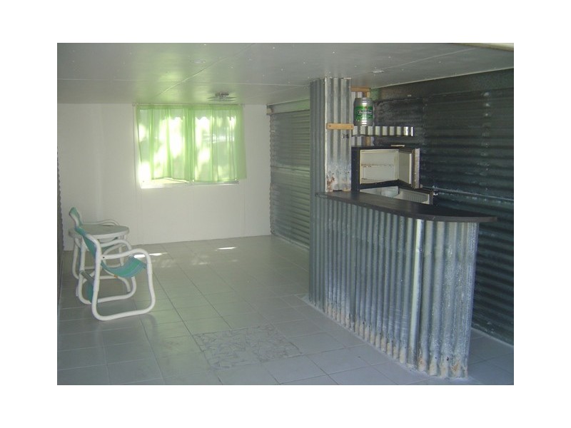 11 Meadow Street, Keppel Sands QLD 4702