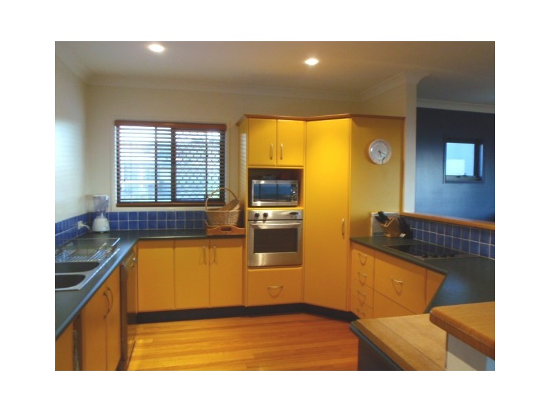 64 Paradise Way, Emu Park QLD 4710