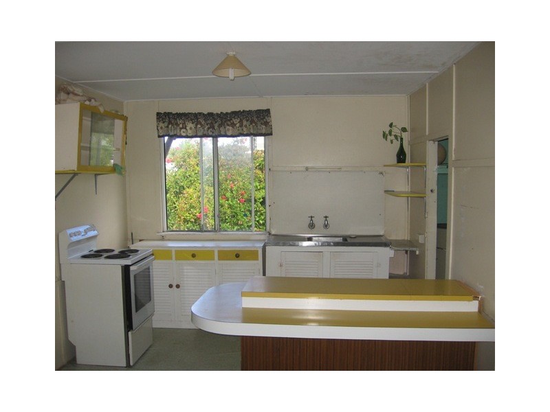 14 Arthur Street, Emu Park QLD 4710