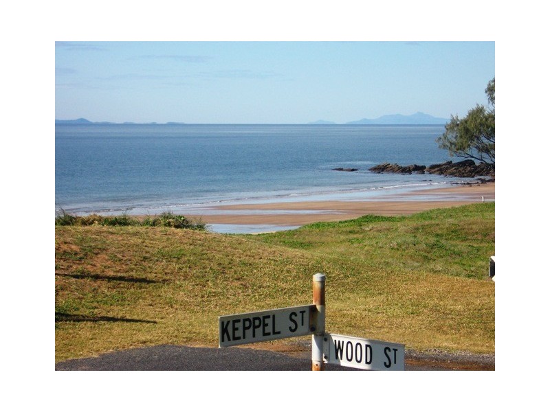 1 Cnr Keppel & Wood Streets, Emu Park QLD 4710