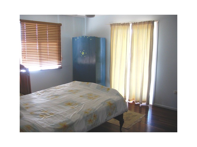 1 Cnr Keppel & Wood Streets, Emu Park QLD 4710