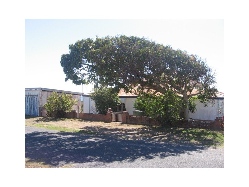 19 Bright Street, Emu Park QLD 4710