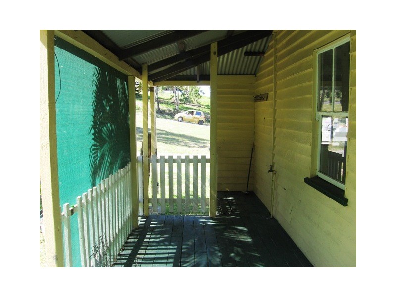 17 Phillip Street, Emu Park QLD 4710