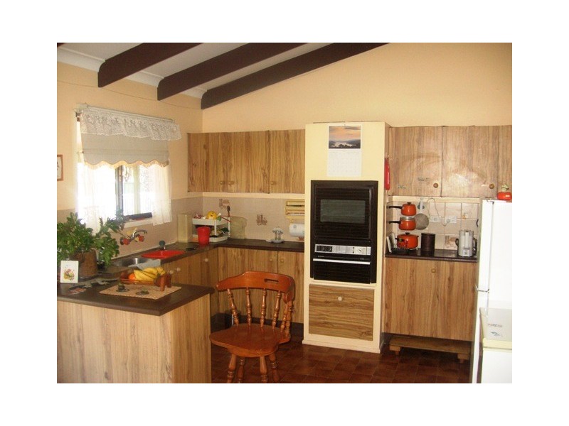 10 Glenora Road, Cawarral QLD 4702