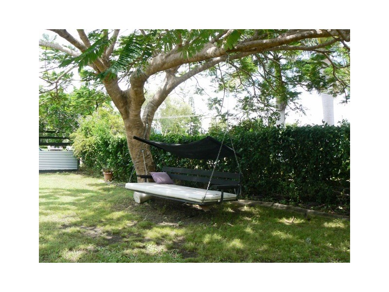 6 Arthur Street, Emu Park QLD 4710