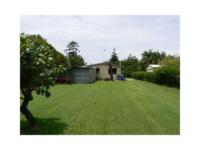 6 Arthur Street, Emu Park QLD 4710