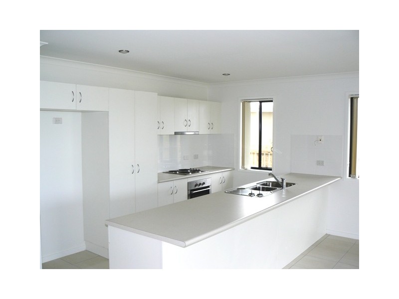 9 The Peak, Zilzie QLD 4710