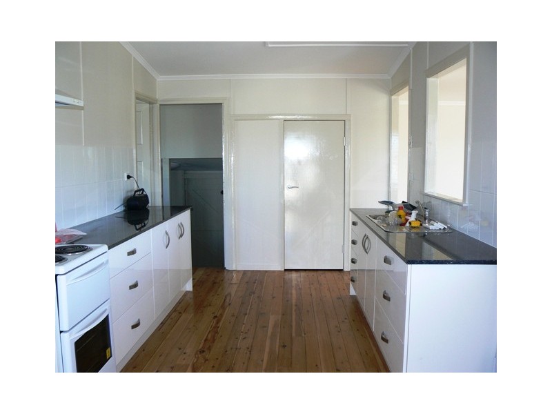 4 Arthur Street, Zilzie QLD 4710