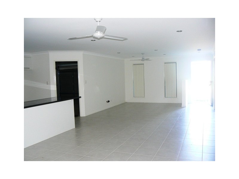 17 Cocoanut Point Drive, Zilzie QLD 4710