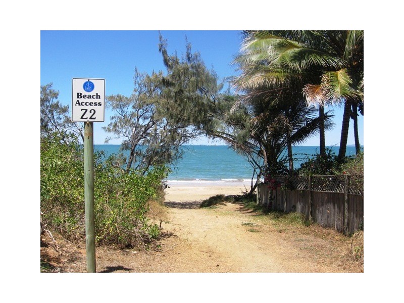 1/2 Reef Street, Zilzie QLD 4710