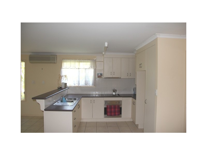 1/2 Reef Street, Zilzie QLD 4710