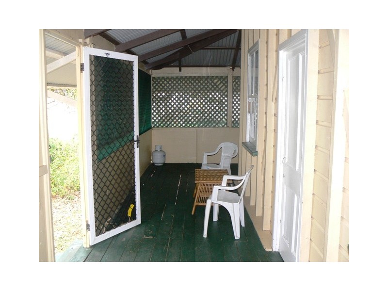 17 Phillip Street, Emu Park QLD 4710